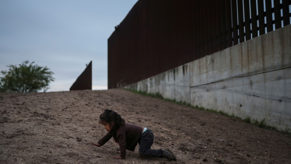 pregnant-teen-dies-after-falling-from-us-mexico-border-wall