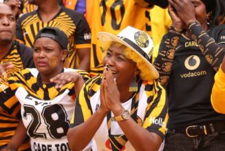 soweto-spectacle:-fans-and-football-heroes-in-south-africa